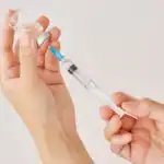 layanan vaksin di HealthMed terdiri dari vaksin Booster, Hepatitis, hingga Meningitis