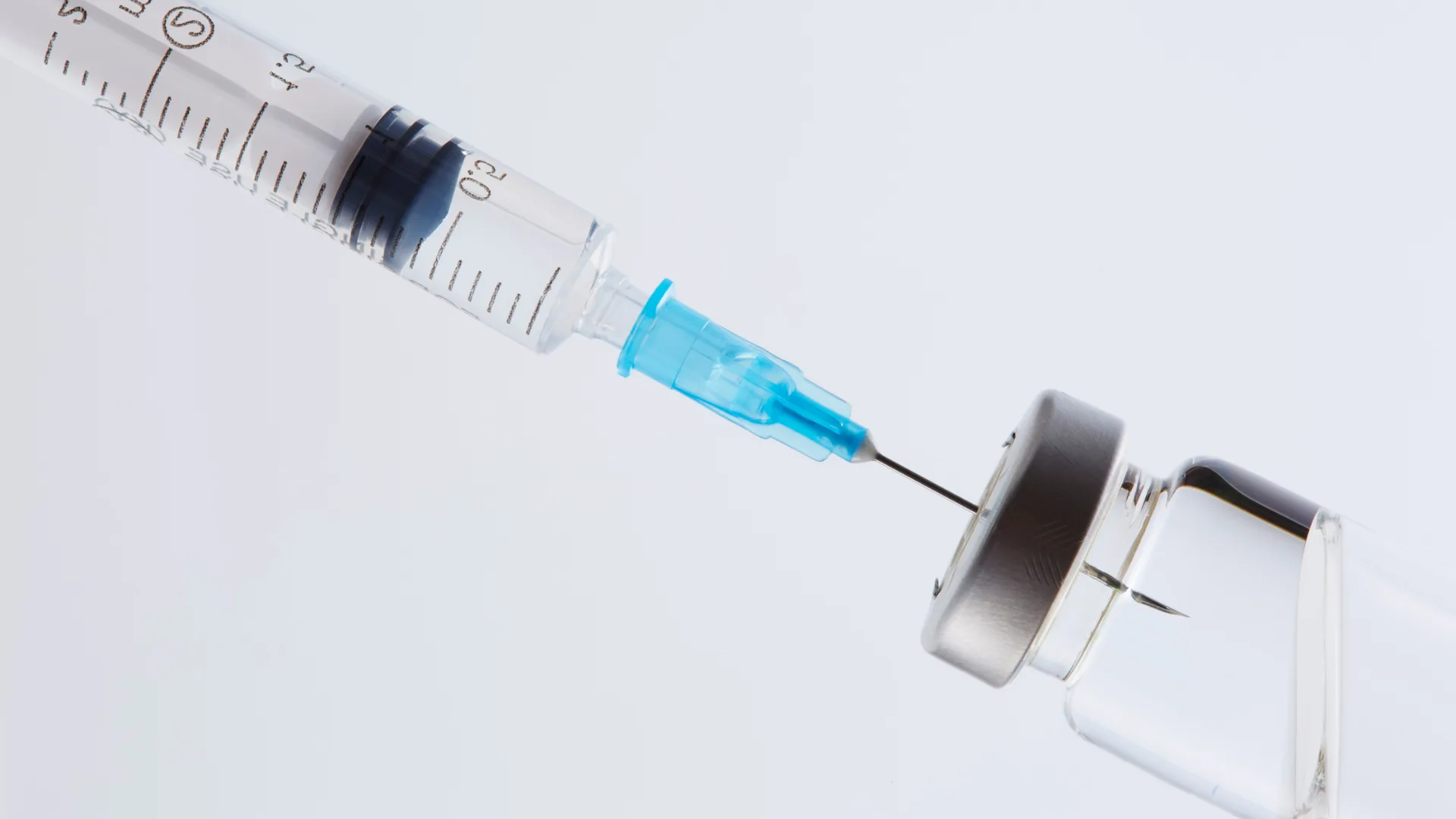 antibiotik Benzathine penicillin G merupakan terapi gold standard untuk sifilis